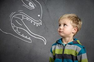 Детские страхи: причины возникновения и основные симптомы, способы лечения заболевания