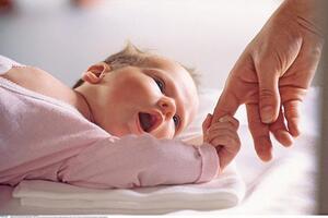 Нарушения мышечного тонуса у новорожденных: причины возникновения и основные симптомы, способы лечения заболевания