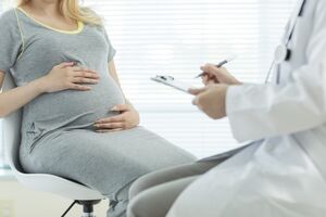 Рак молочной железы у беременных: причины возникновения и основные симптомы, способы лечения заболевания