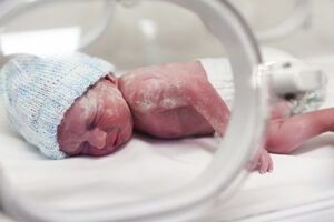 Сепсис новорожденных: причины возникновения и основные симптомы, способы лечения заболевания