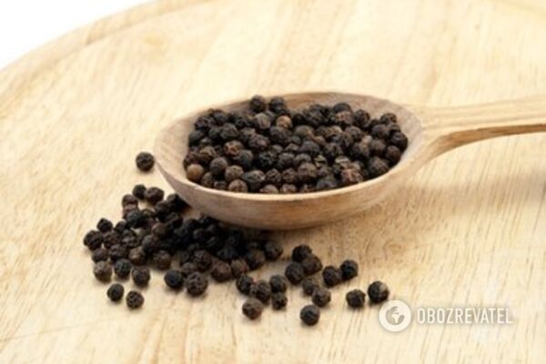 Чорний перець горошок