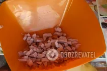 Салат оливье с колбасой - Шаг 3 Салат оливье с колбасой - Шаг 3