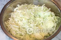 Салат из пекинской капусты с курицей - Шаг 2 Салат из пекинской капусты с курицей - Шаг 2