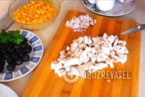 Салат с курицей и грибами - Шаг 2 Салат с курицей и грибами - Шаг 2