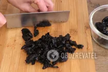 Салат с черносливом и курицей - Шаг 3 Салат с черносливом и курицей - Шаг 3