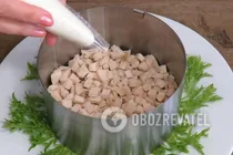 Салат с черносливом и курицей - Шаг 8 Салат с черносливом и курицей - Шаг 8