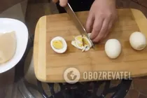 Салат с кальмарами и яйцом - Шаг 6 Салат с кальмарами и яйцом - Шаг 6