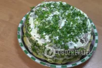 Слоеный салат из печени - Шаг 9 Слоеный салат из печени - Шаг 9