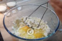 Творожная запеканка с манкой - Шаг 2 Творожная запеканка с манкой - Шаг 2
