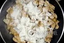 Фрикасе із курки з грибами - Крок 4 Фрикасе із курки з грибами - Крок 4