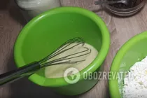 Запеканка творожная с манной крупой - Шаг 2 Запеканка творожная с манной крупой - Шаг 2