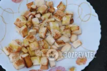 Салат с курицей и сухариками - Шаг 2 Салат с курицей и сухариками - Шаг 2