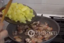 Теплый салат с морепродуктами - Шаг 6 Теплый салат с морепродуктами - Шаг 6
