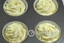Кекси з сиром - Крок 6 Кекси з сиром - Крок 6