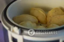 Вареники с клубникой на пару - Шаг 6 Вареники с клубникой на пару - Шаг 6