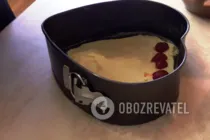 Брауни с творогом и вишней - Шаг 7 Брауни с творогом и вишней - Шаг 7