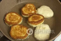 Оладьи на кефире - Шаг 6 Оладьи на кефире - Шаг 6
