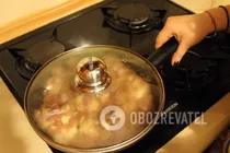 Гуляш з курки - Крок 3 Гуляш з курки - Крок 3