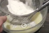 Шарлотка на кефірі - Крок 4 Шарлотка на кефірі - Крок 4