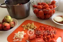 Кетчуп с яблоками и луком - Шаг 1 Кетчуп с яблоками и луком - Шаг 1