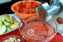 Кетчуп с яблоками и чесноком - Шаг 4 Кетчуп с яблоками и чесноком - Шаг 4
