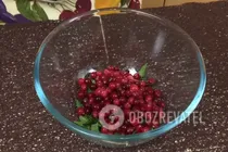 Клюквенный морс с мятой - Шаг 2 Клюквенный морс с мятой - Шаг 2