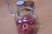 Клубничный ликер на водке с лимоном - Шаг 1 Клубничный ликер на водке с лимоном - Шаг 1