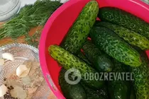 Малосольные огурцы с чесноком - Шаг 1 Малосольные огурцы с чесноком - Шаг 1