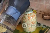 Хрустка квашена капуста - Крок 6 Хрустка квашена капуста - Крок 6