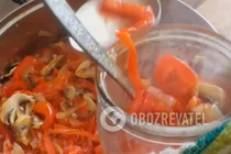 Салат с болгарским перцем и шампиньонами - Шаг 8 Салат с болгарским перцем и шампиньонами - Шаг 8