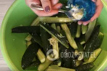 Малосольные огурцы с растительным маслом - Шаг 6 Малосольные огурцы с растительным маслом - Шаг 6