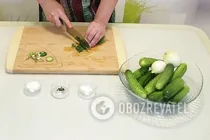 Салат из огурцов с луком и уксусом - Шаг 4 Салат из огурцов с луком и уксусом - Шаг 4