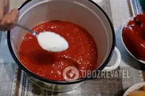 Салат с фасолью и томатами - Шаг 2 Салат с фасолью и томатами - Шаг 2