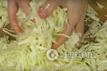 Квашена капуста з морквою на зиму - Крок 4 Квашена капуста з морквою на зиму - Крок 4