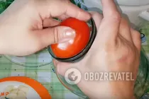 Квашеные помидоры с хреном - Шаг 3 Квашеные помидоры с хреном - Шаг 3