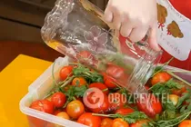 Квашеные помидоры с листьями ореха - Шаг 9 Квашеные помидоры с листьями ореха - Шаг 9