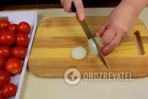 Маринованные помидоры с луком - Шаг 1 Маринованные помидоры с луком - Шаг 1