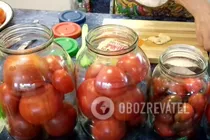 Квашені помідори з коріандром - Крок 2 Квашені помідори з коріандром - Крок 2