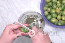 Зеленые помидоры с гвоздикой - Шаг 4 Зеленые помидоры с гвоздикой - Шаг 4