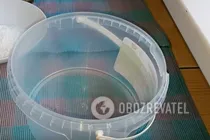 Квашеные помидоры с луком и горчицей - Шаг 1 Квашеные помидоры с луком и горчицей - Шаг 1