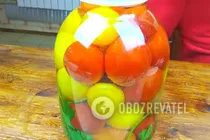 Квашеные помидоры с зеленью - Шаг 10 Квашеные помидоры с зеленью - Шаг 10
