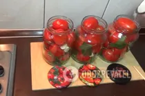 Маринованные помидоры с чесноком - Шаг 5 Маринованные помидоры с чесноком - Шаг 5