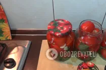 Маринованные помидоры с чесноком - Шаг 6 Маринованные помидоры с чесноком - Шаг 6