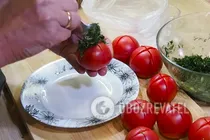 Фаршировані малосольні помідори - Крок 6 Фаршировані малосольні помідори - Крок 6