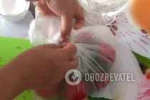 Швидкі помідори в пакеті з часником - Крок 7 Швидкі помідори в пакеті з часником - Крок 7