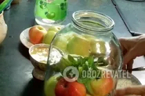 Моченые яблоки с солодом и гвоздикой - Шаг 2 Моченые яблоки с солодом и гвоздикой - Шаг 2