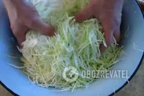 Моченые яблоки в капусте - Шаг 3 Моченые яблоки в капусте - Шаг 3