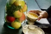 Моченые яблоки с солодом и гвоздикой - Шаг 4 Моченые яблоки с солодом и гвоздикой - Шаг 4