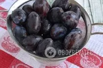 Сливовый компот с мелисой - Шаг 1 Сливовый компот с мелисой - Шаг 1