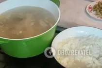 Рассольник с перловкой и томатной пастой - Шаг 3 Рассольник с перловкой и томатной пастой - Шаг 3